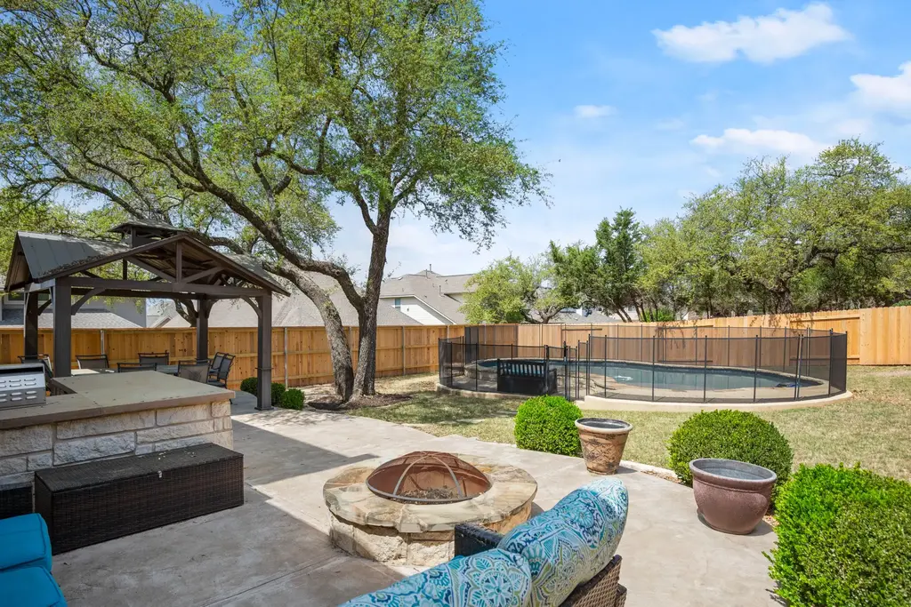 2401 Yaupon Range Drive, Leander