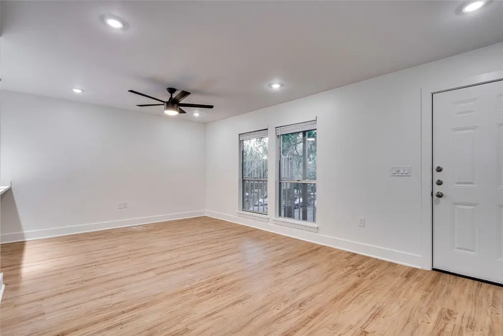704 W 21st Street 303, Austin