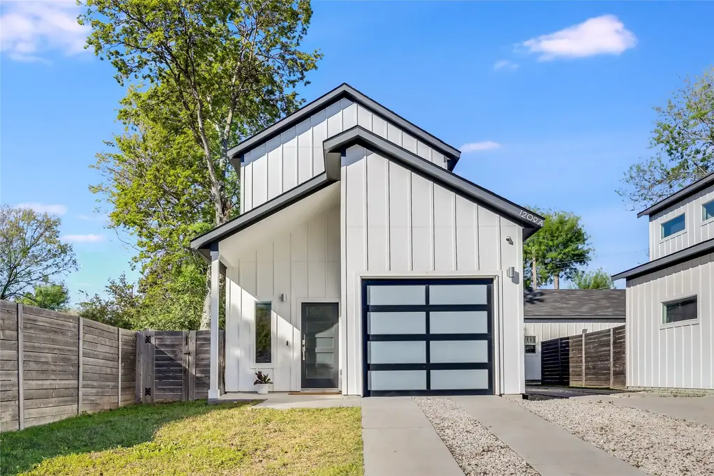 1209 E Saint Johns Avenue A, Austin