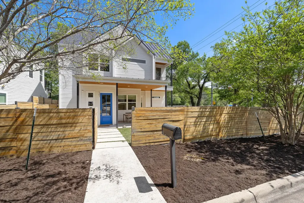 1201 Luna Street, Austin