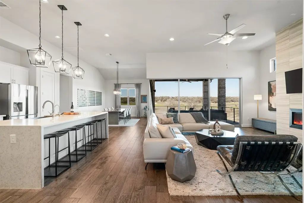 142 White Rock Court, Dripping Springs