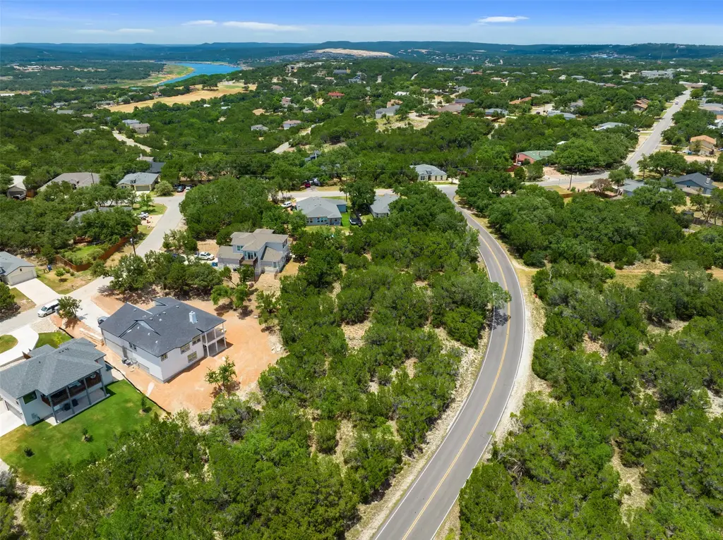 5006 Outpost Trace, Lago Vista