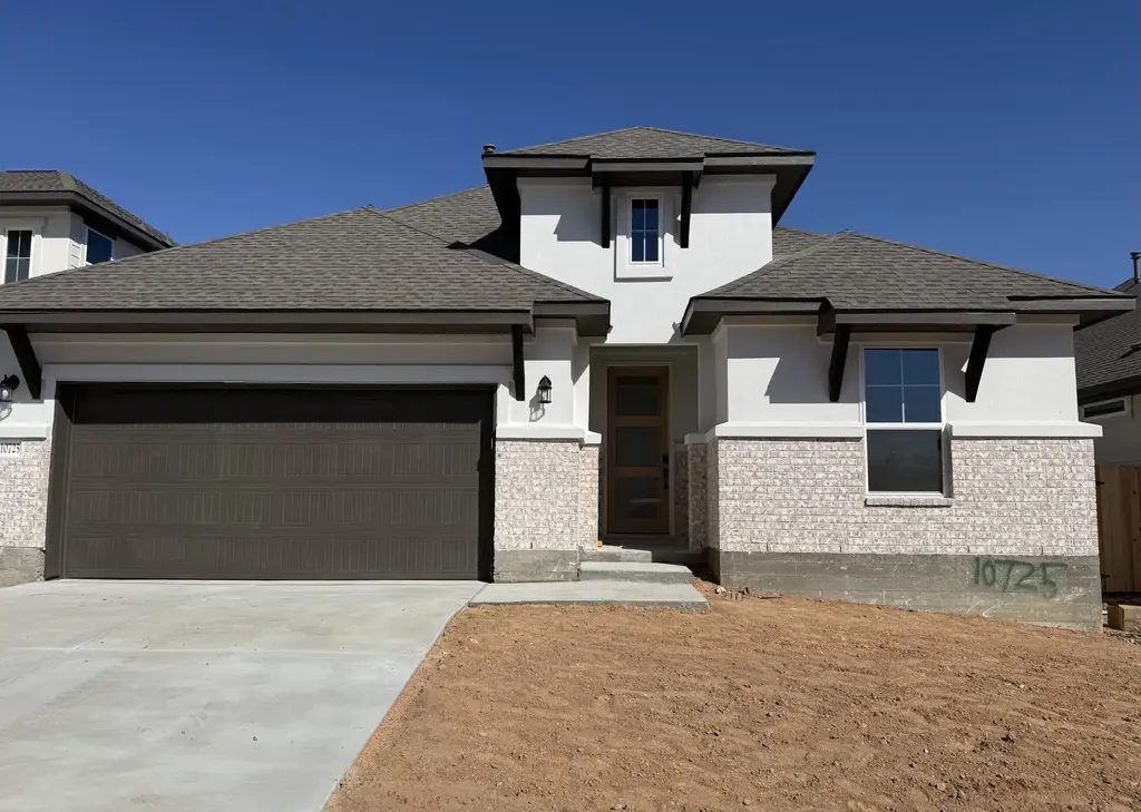 10725 Worth Lane, Manor