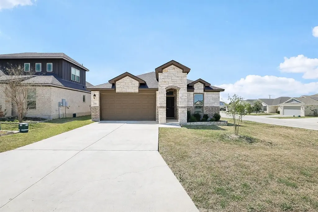 500 Seabiscuit Drive, Jarrell