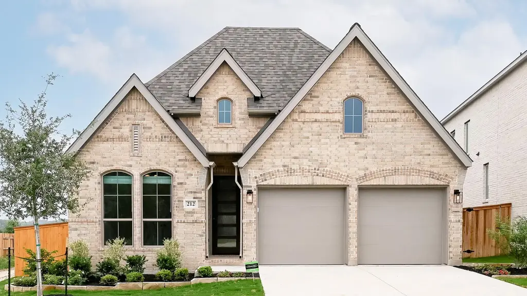 212 Basket Flower Loop, Kyle
