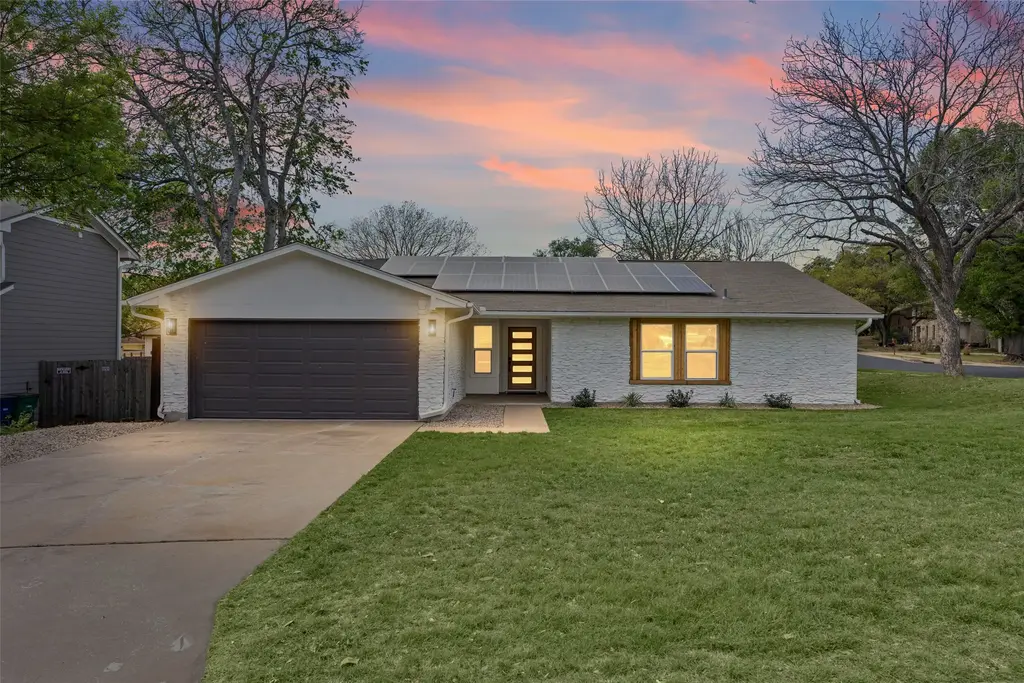 7900 Keneshaw Drive, Austin