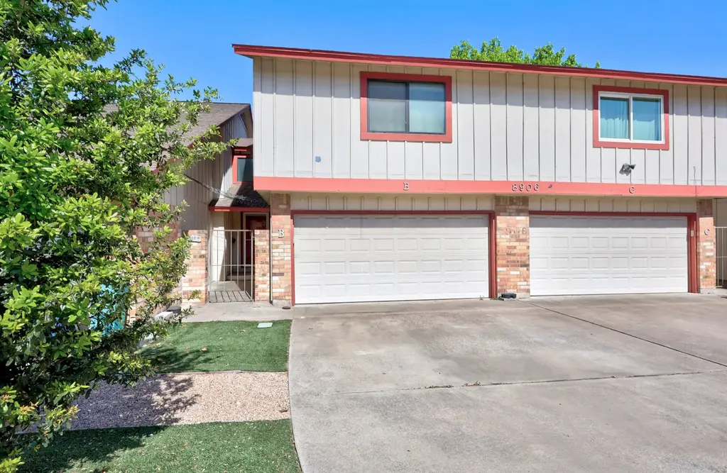 8906 Parkfield Drive B, Austin