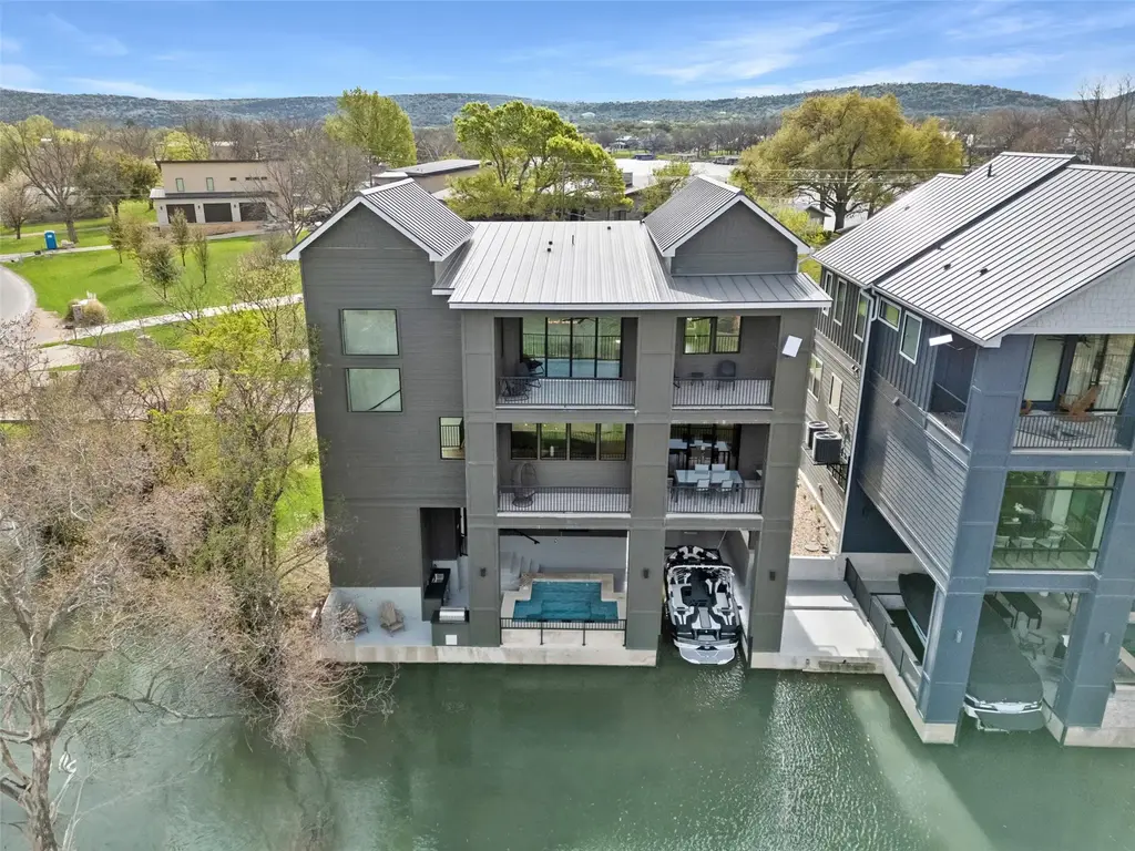 102 Cypress Shore Lane Lane, Kingsland