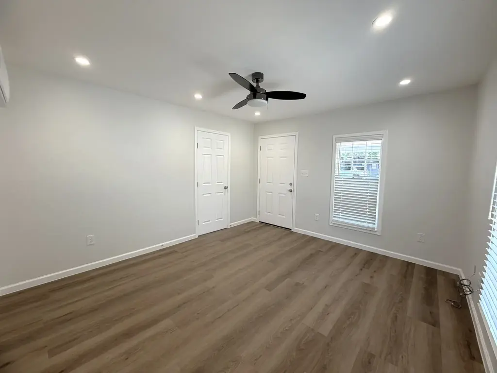 503 W 41st Street 503, Austin