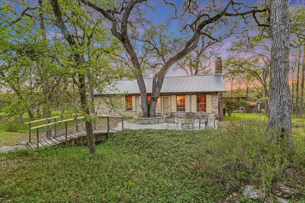 300 Deer Lake Estates, Wimberley