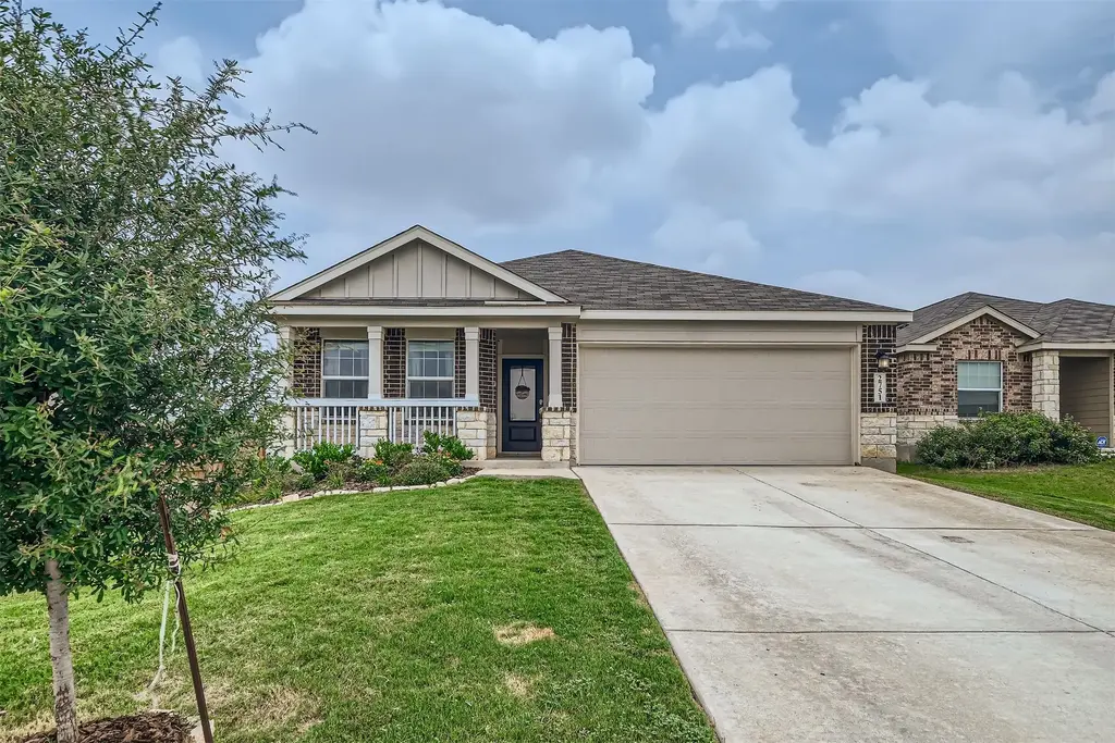 2751 Calandra Lark Street, New Braunfels
