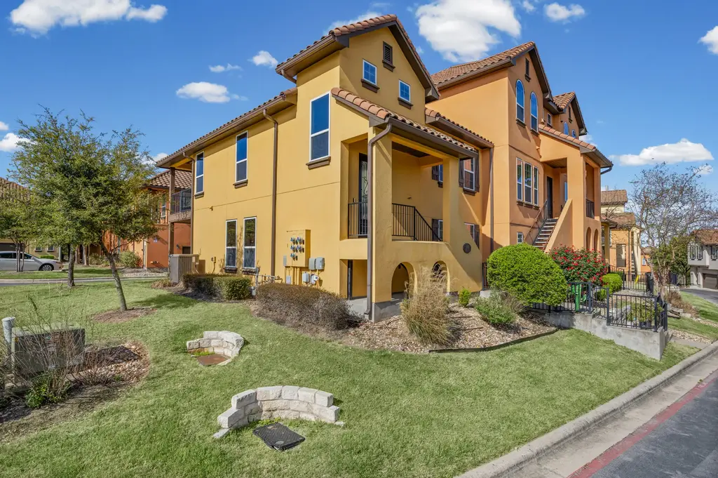 11901 Terraza Circle 44, Austin