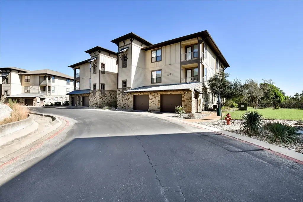 17800 Maritime Point Drive 101, Jonestown