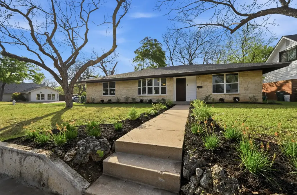 5301 Buffalo Pass, Austin