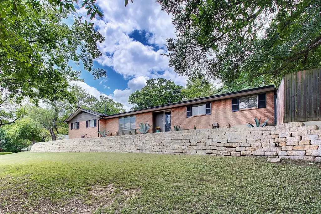 1304 Loma Drive, Austin