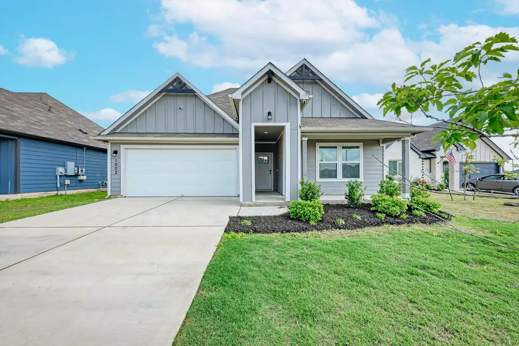 1002 Austin Bayou Drive, Hutto
