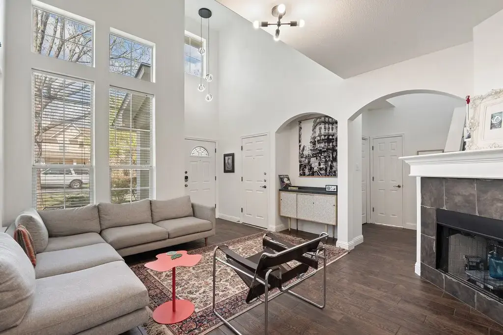 1819 Village Oak Court, Austin