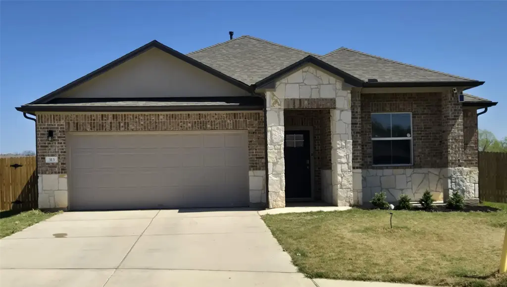 313 Charles Trail, Georgetown