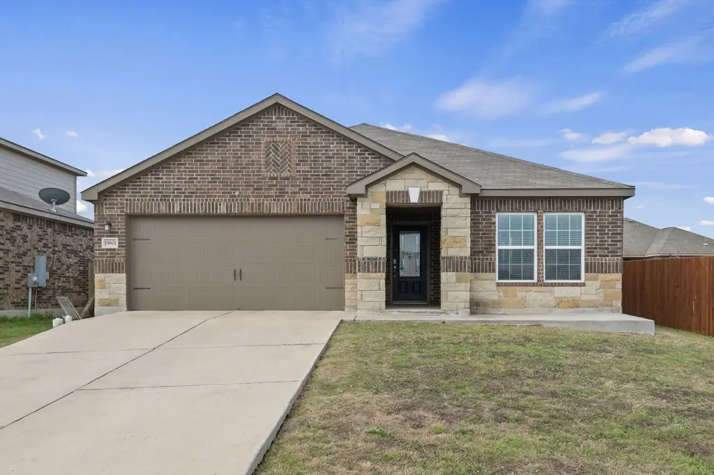 19601 Hubert R Humphrey Road, Manor