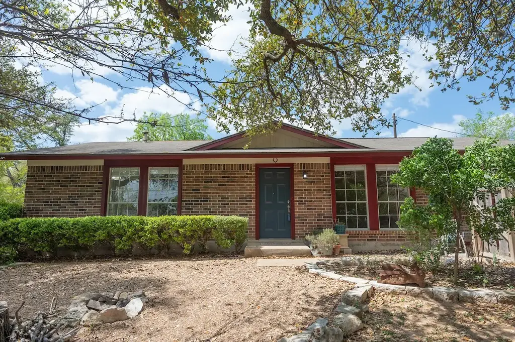 8202 Longview Road, Austin