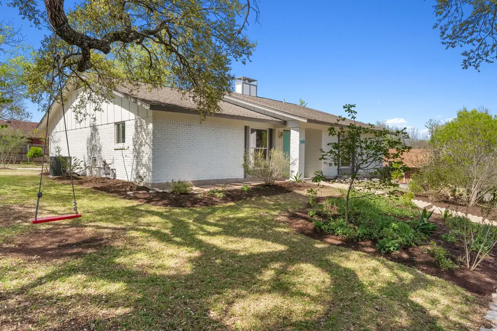 10100 Pond View Circle, Austin