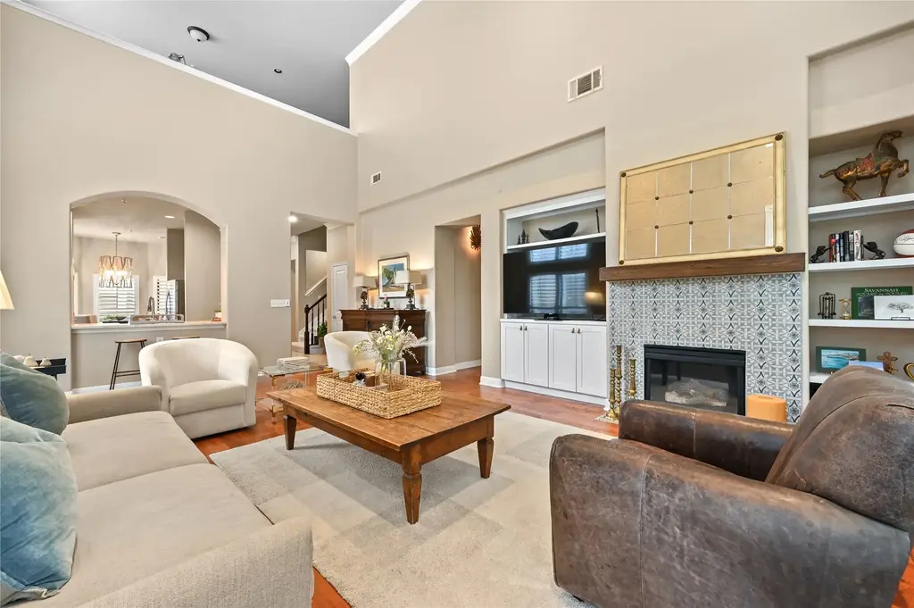 7800 Southwest Parkway 1612, Austin