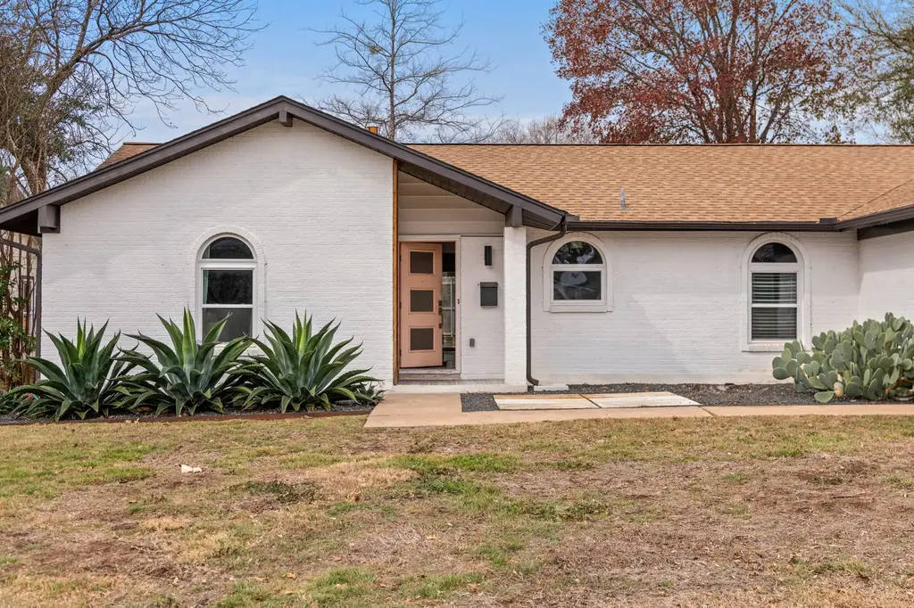 9300 Meadow Vale, Austin