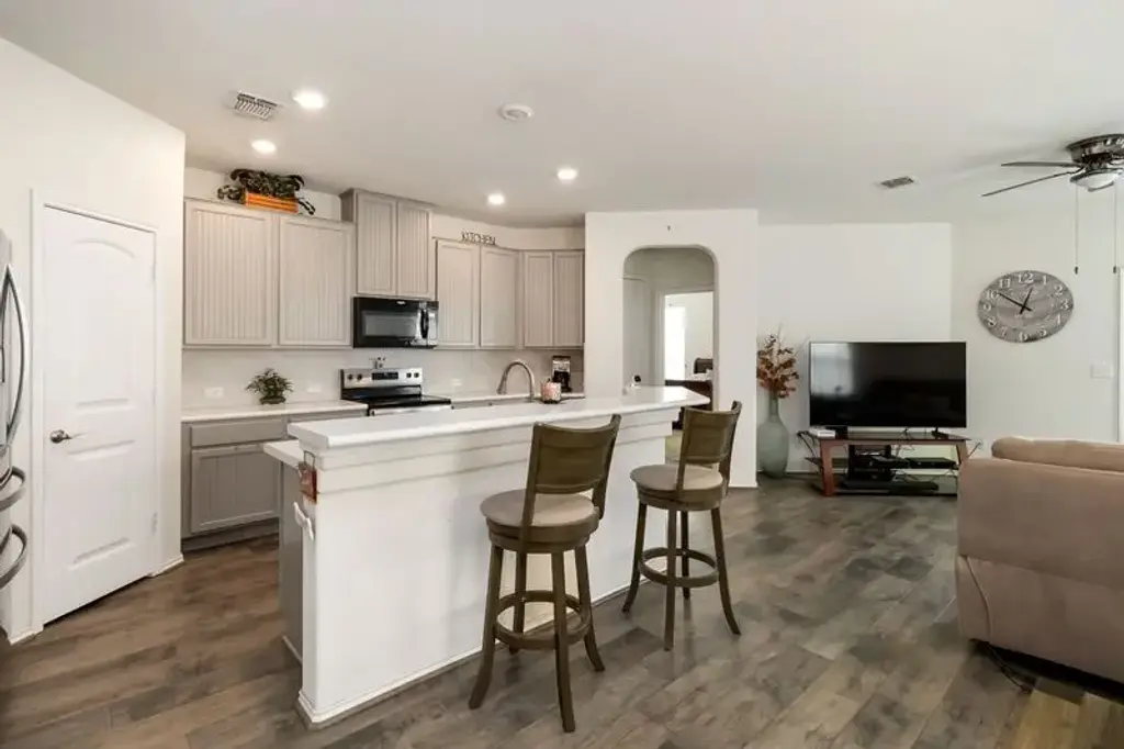 1911 Prickly Pear Drive, Bastrop