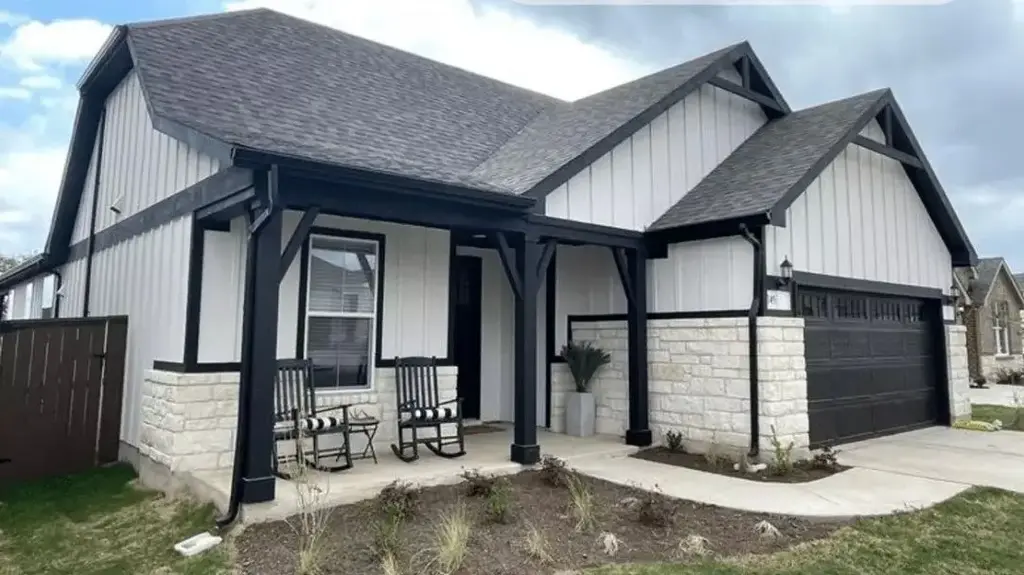 145 Slenderleaf Drive, Marble Falls