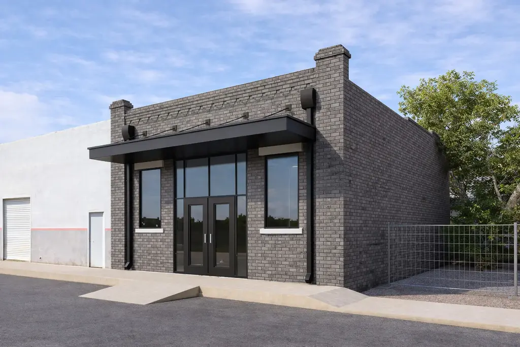 110 W 1st Street, Taylor