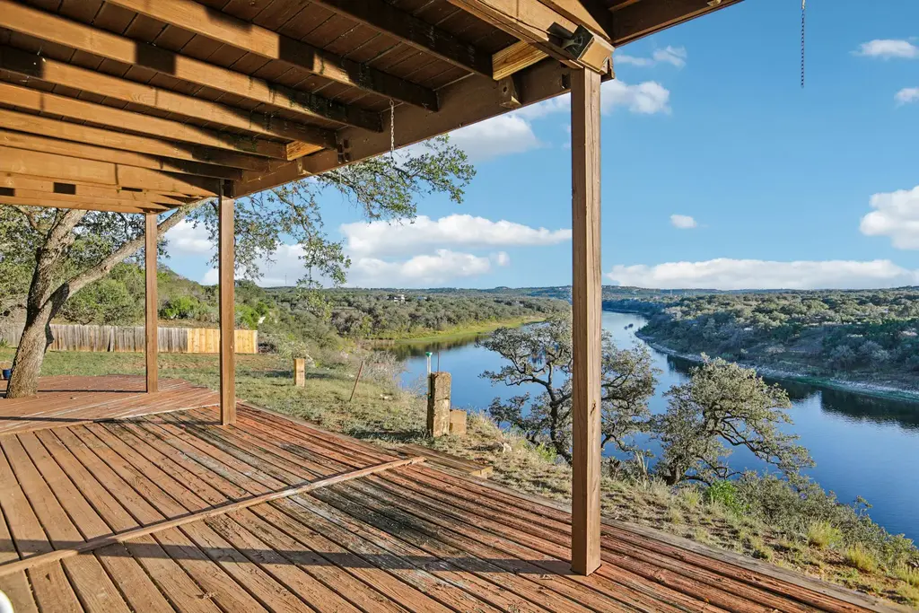 24333 Pedernales Cliff Trail, Spicewood