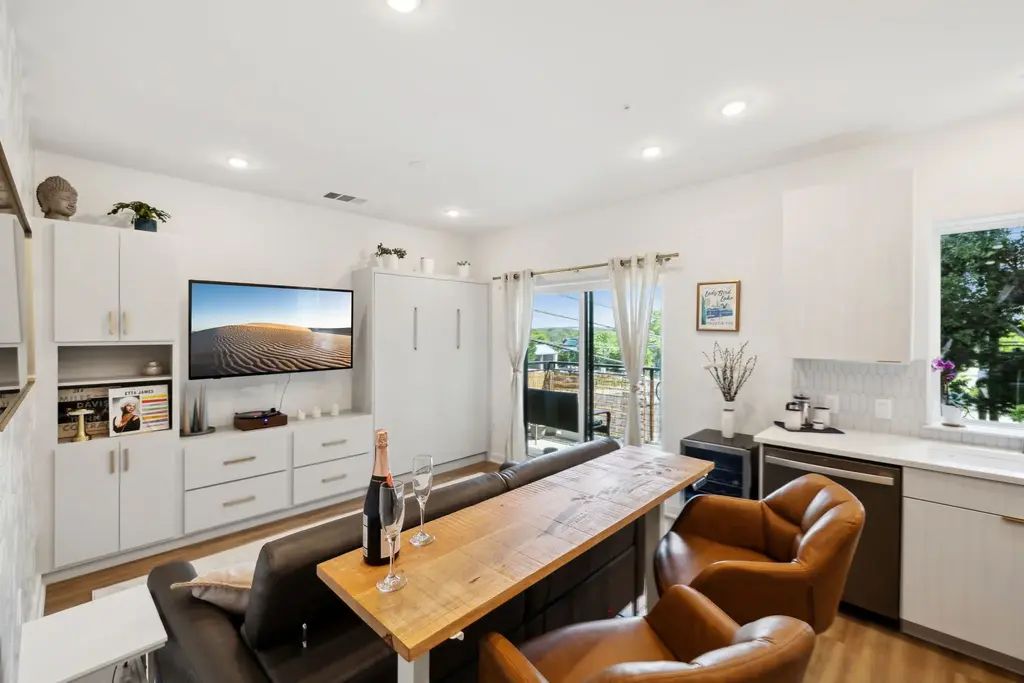 4802 S Congress Avenue 215, Austin