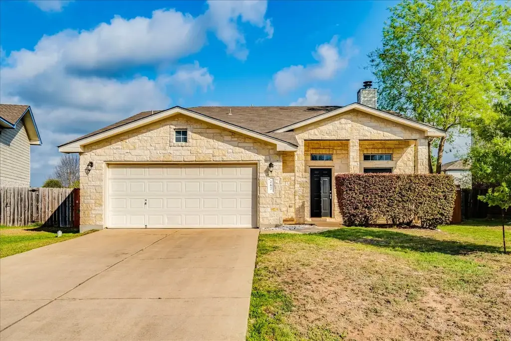 267 Carolyns Way, Buda