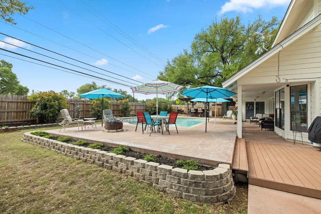 110 Riverwood Drive, Georgetown