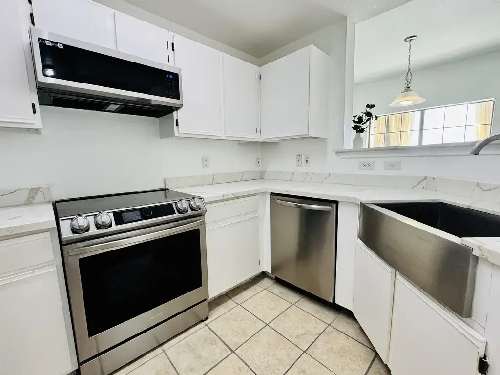 2320 Gracy Farms Lane 1432, Austin