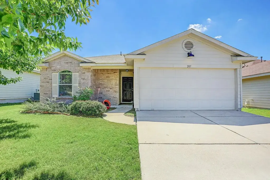 207 Tolcarne Drive, Hutto