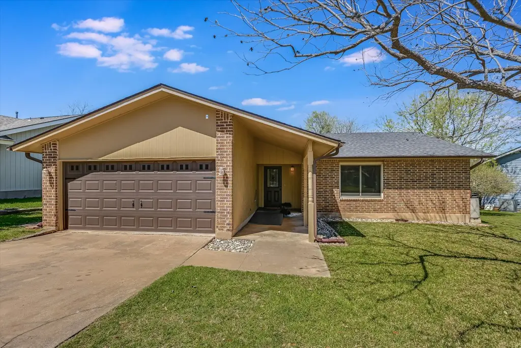 606 Splitrock Street, Round Rock