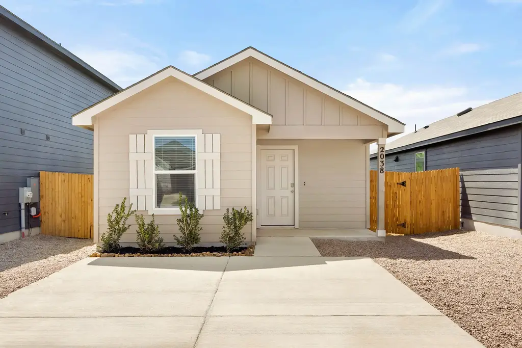 2038 Zephyr Lily, San Antonio
