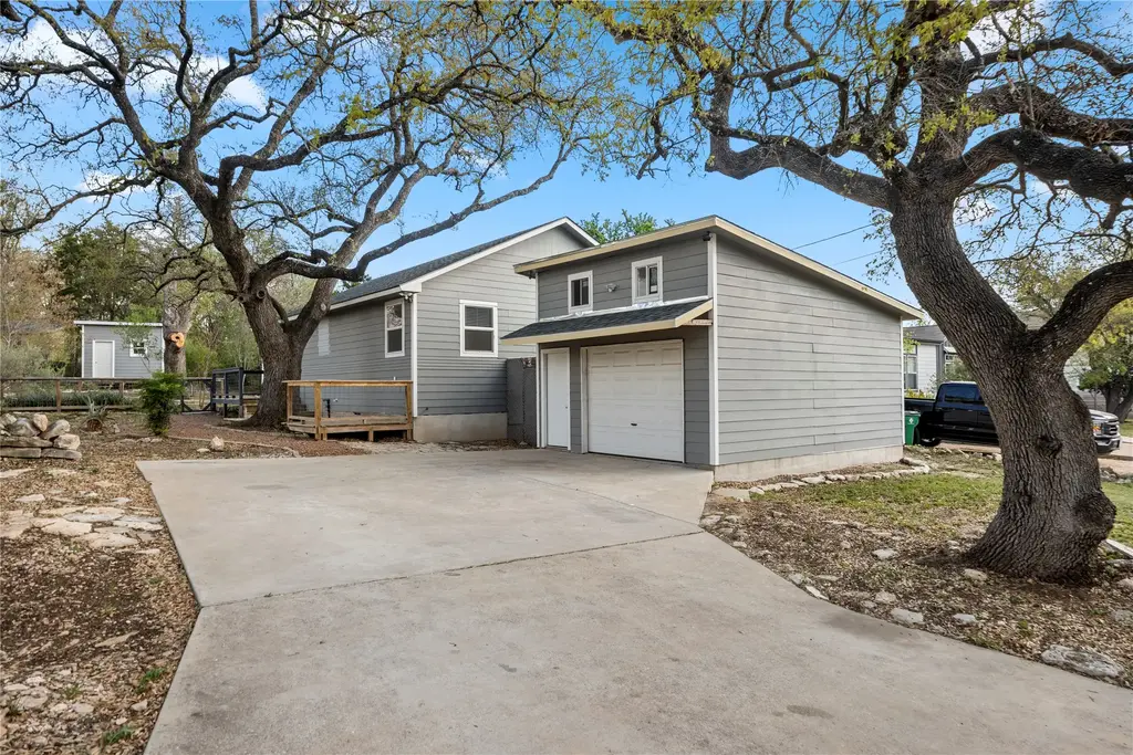 18000 Lafayette Park Road, Jonestown