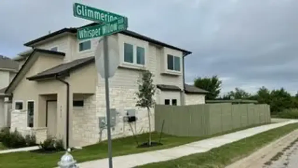 9616 Whispher Willow Boulevard, Manor