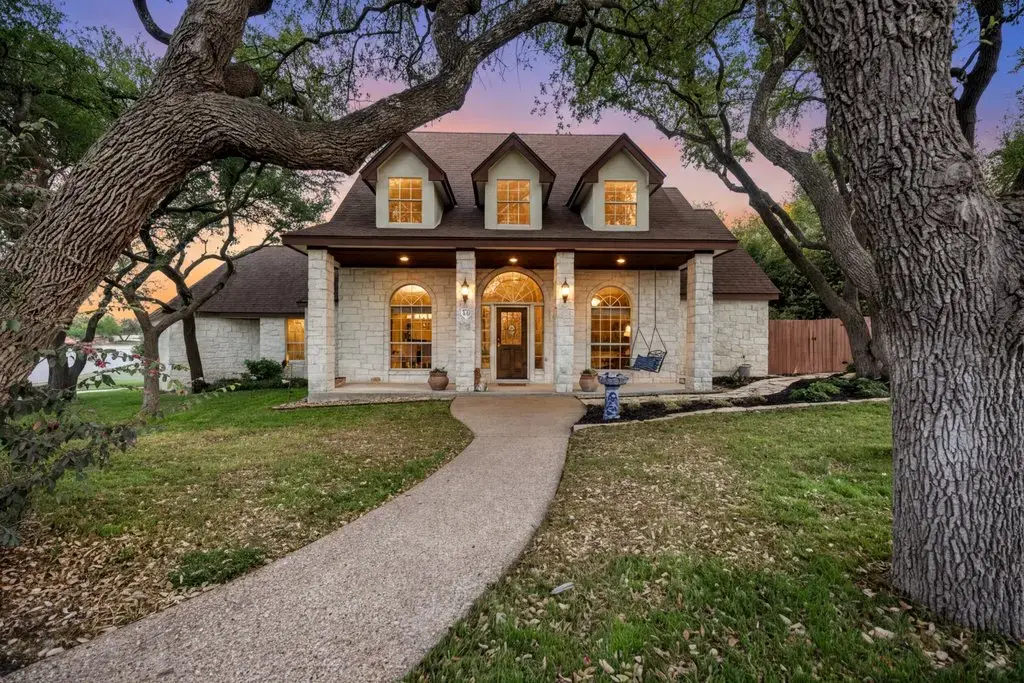 211 River Down Road, Georgetown
