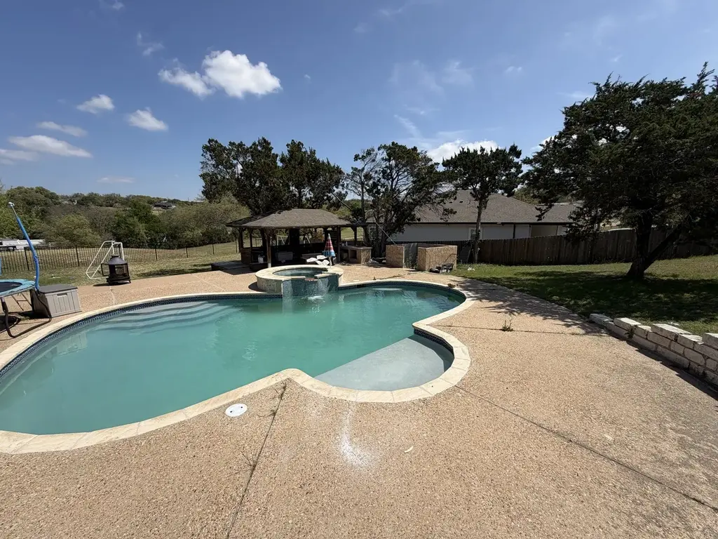 4070 Outpost Trace, Lago Vista