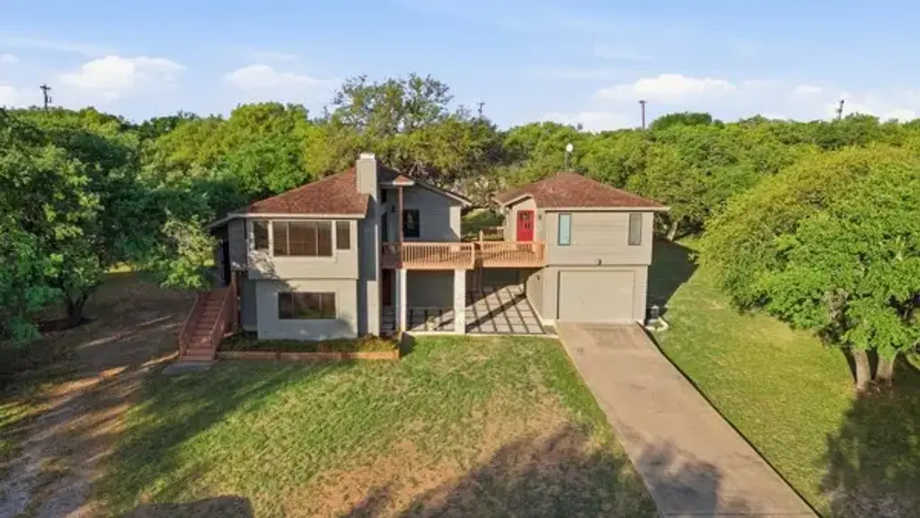 406 Coventry Road, Spicewood