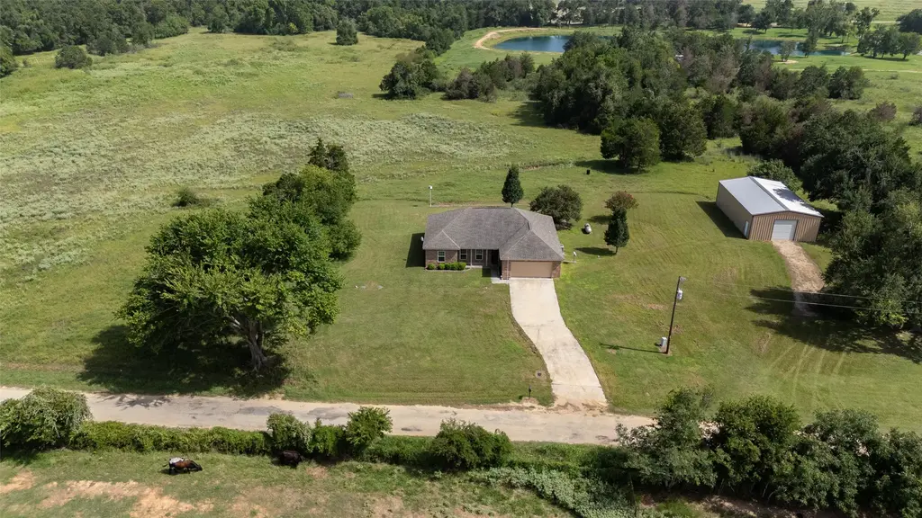 1504 County Road 459, Thorndale