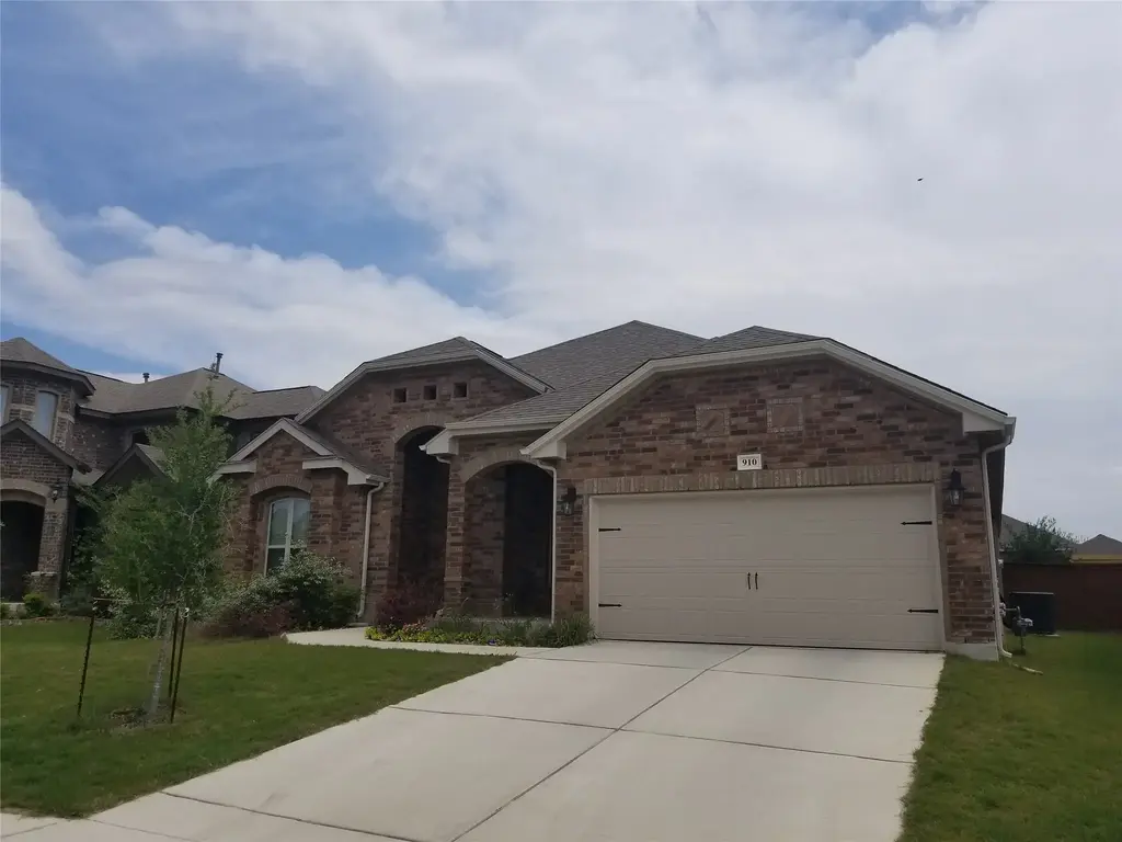 910 Overcup Drive, San Marcos
