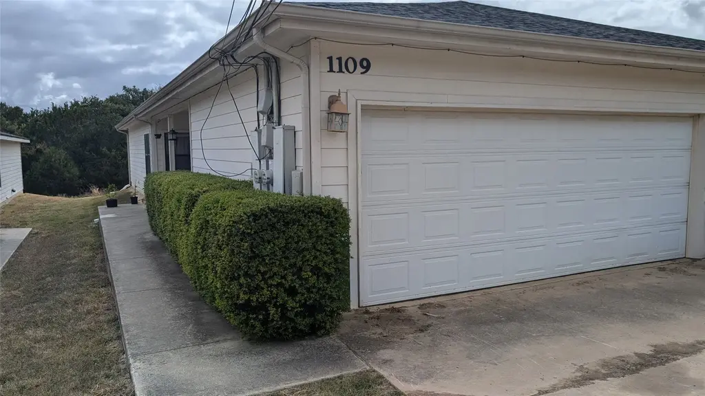 1109 Advance Street, San Marcos