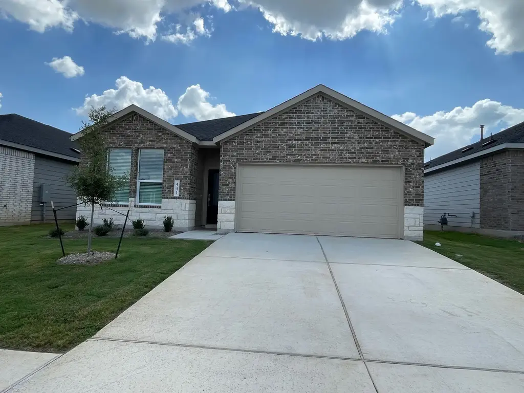 441 Sormonne Loop, Kyle