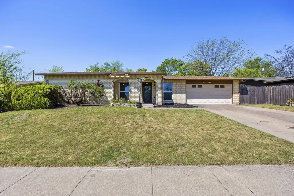 2305 Athens Street, Killeen