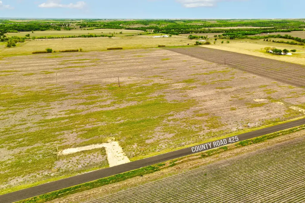 2944 County Road 425, Thorndale