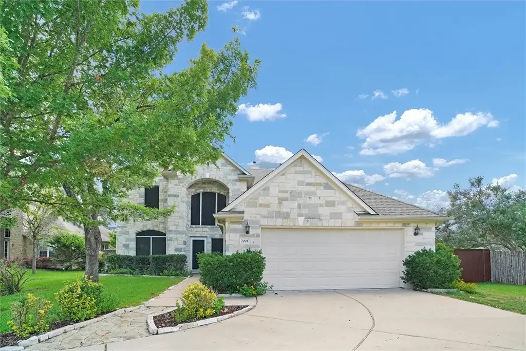 2001 Singing Hills, Leander